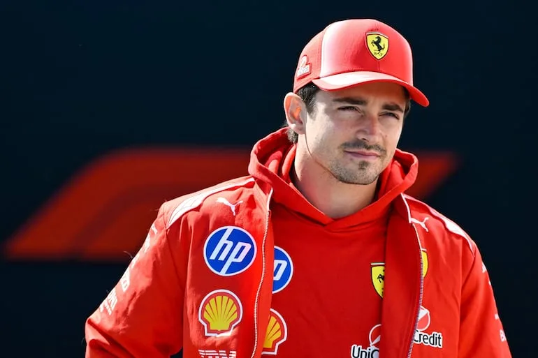 Ferrari asegura a Charles Leclerc hasta 2026 con contrato indefinido