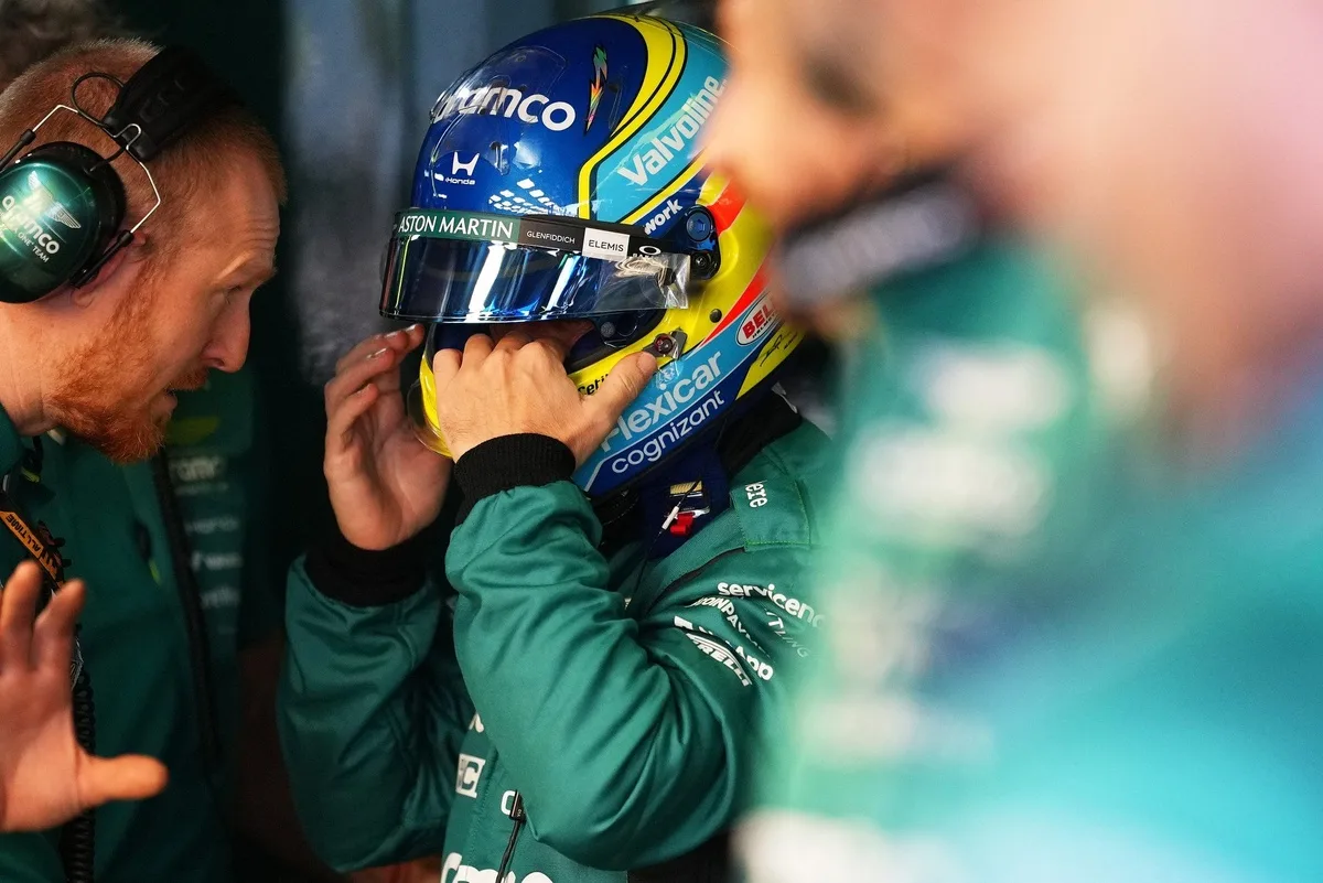 Alonso enfrenta nuevos desafíos en Aston Martin tras eliminación en Mónaco