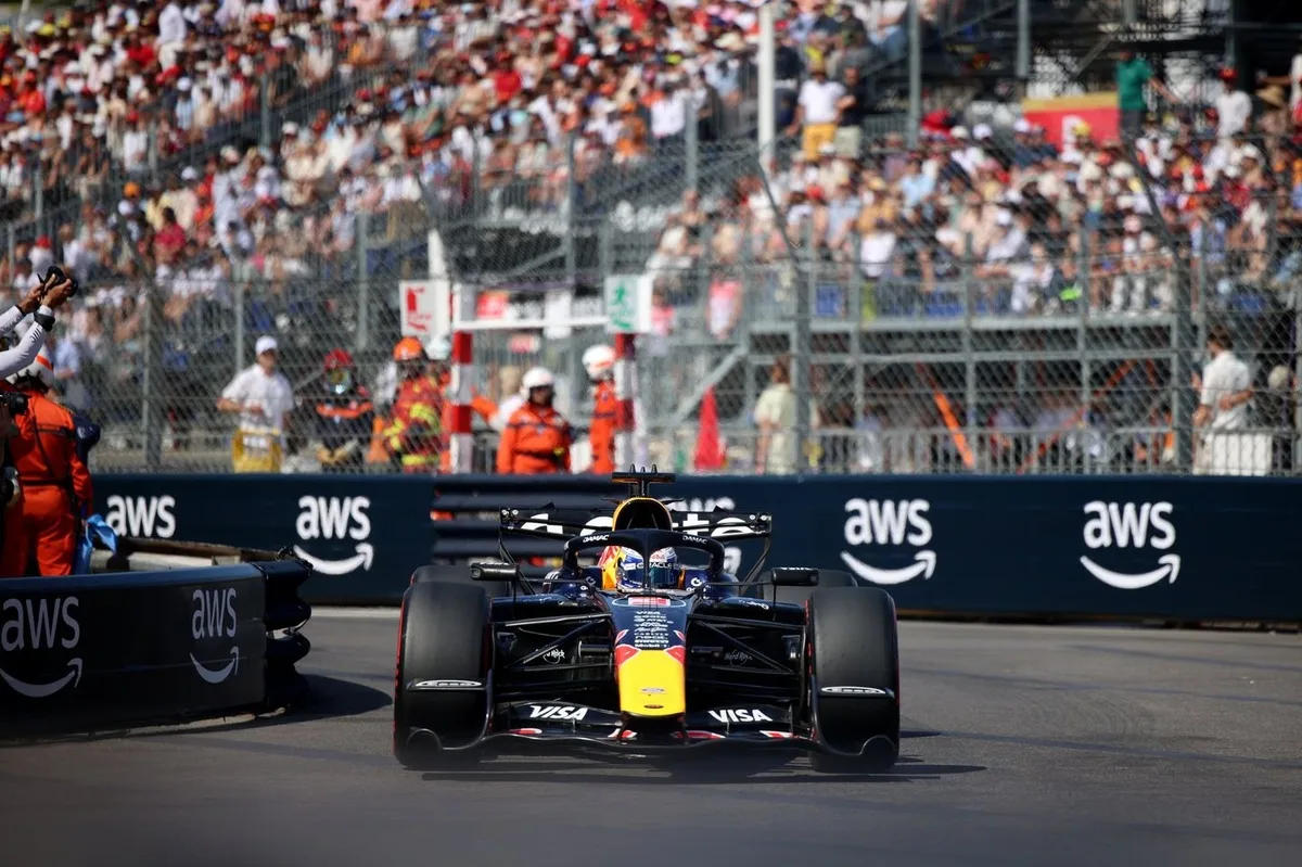 Verstappen abandona en Mónaco: problemas mecánicos en la salida arruinan su carrera
