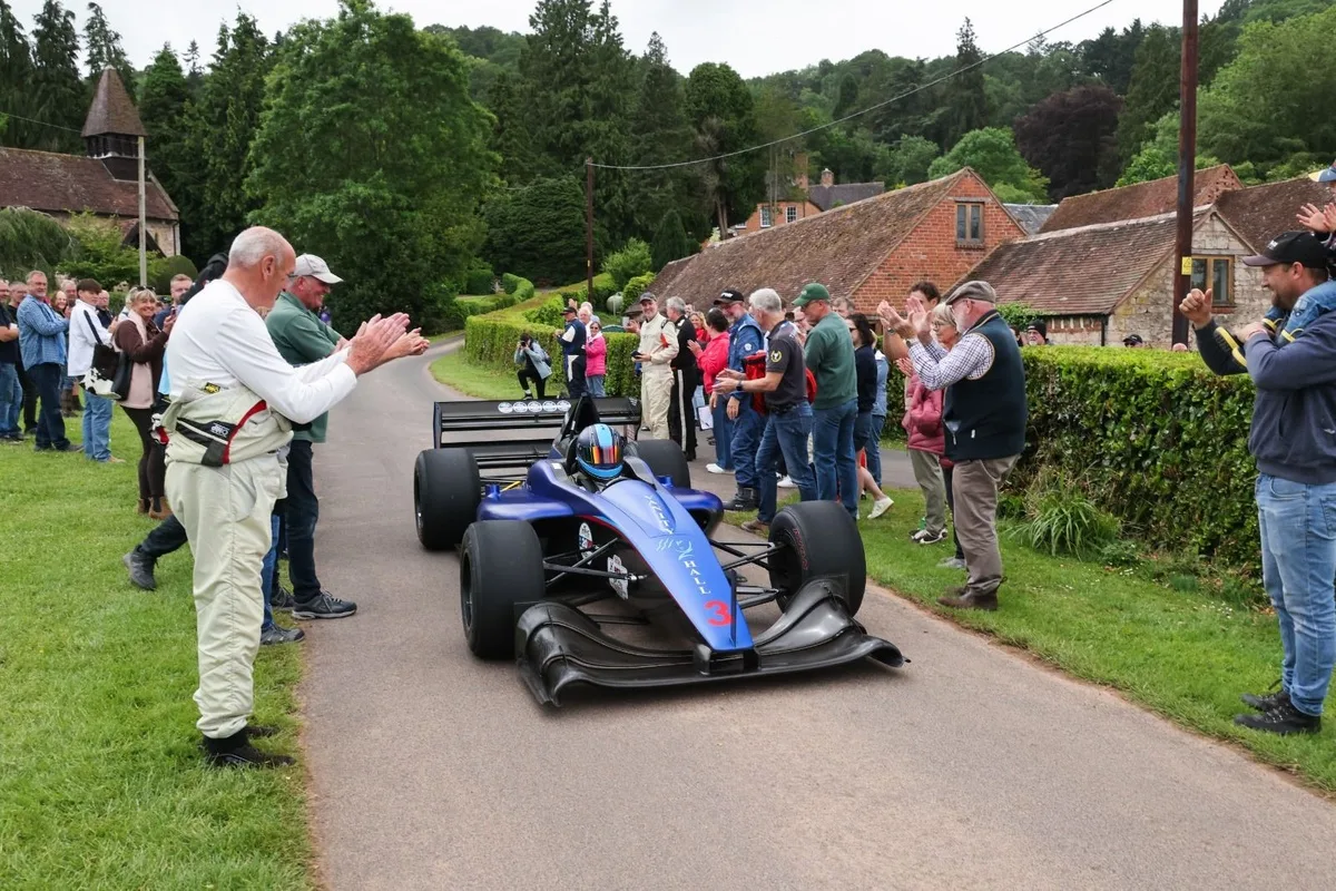 Récord histórico en competencia de ascensos: Hall domina en Shelsley Walsh