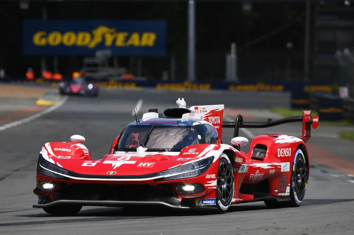 Toyota sorprende en Le Mans 24 Horas: líder desde la 15ª posición