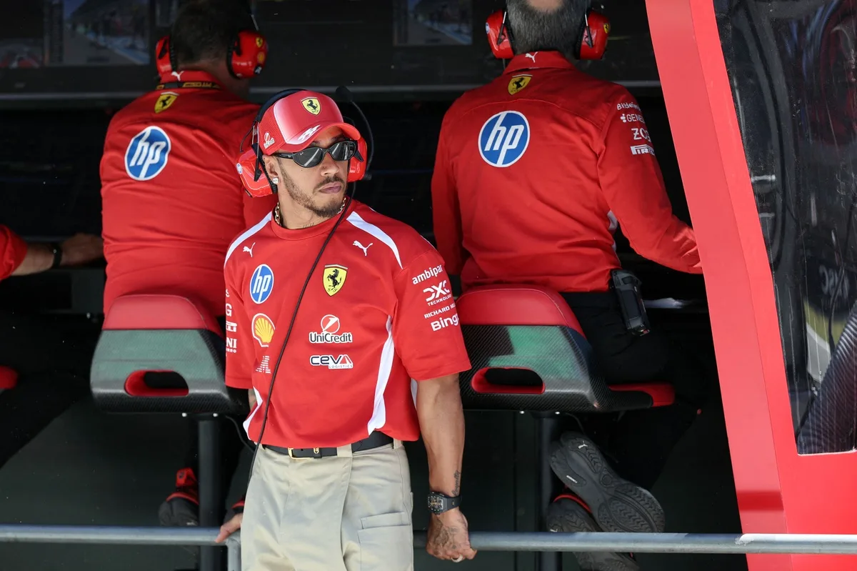 Hamilton elogia la valentía de Ferrari en su nuevo diseño para la F1 2026