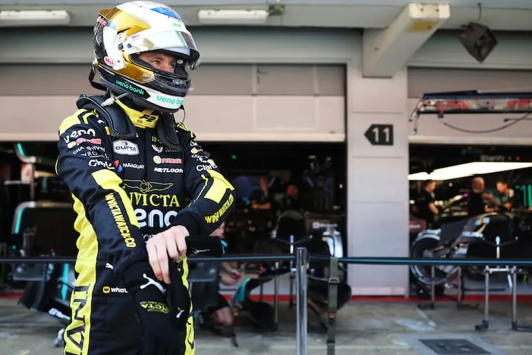 Duerksen compite en la F2 española: resultado de la carrera sprint en Barcelona