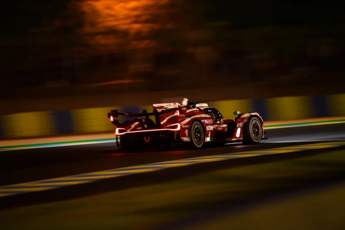 Le Mans: primer Safety Car en la hora 8 tras incidente con Ferrari