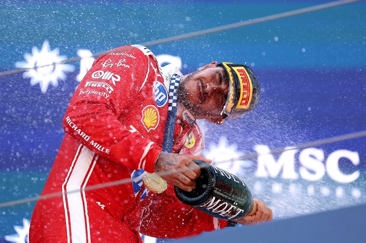 Hamilton logra su primer triunfo con Ferrari en Barcelona 2026