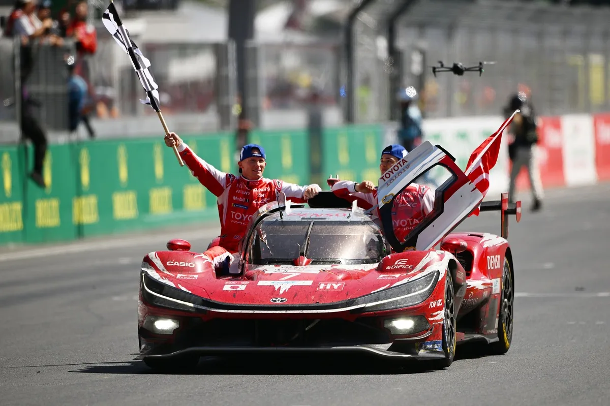 Toyota logra victoria épica en Le Mans 2026 superando falla técnica crítica