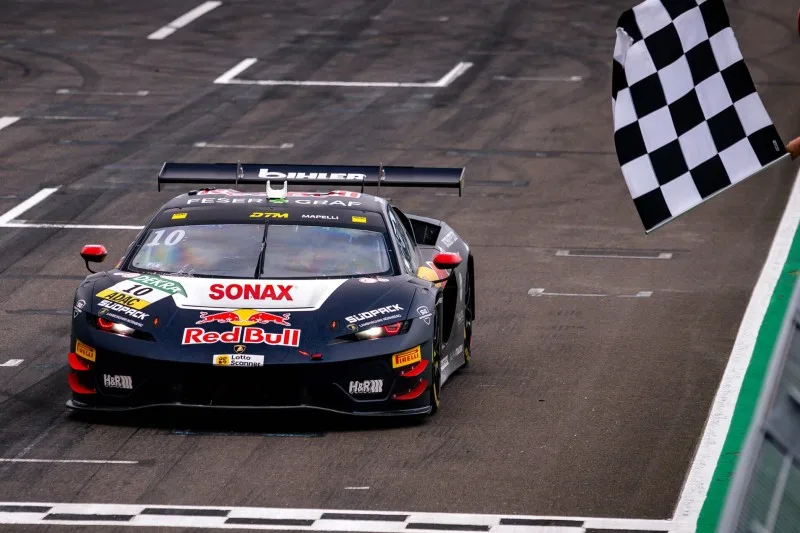 Mapelli logra su primer triunfo en DTM con el Lamborghini Temerario GT3