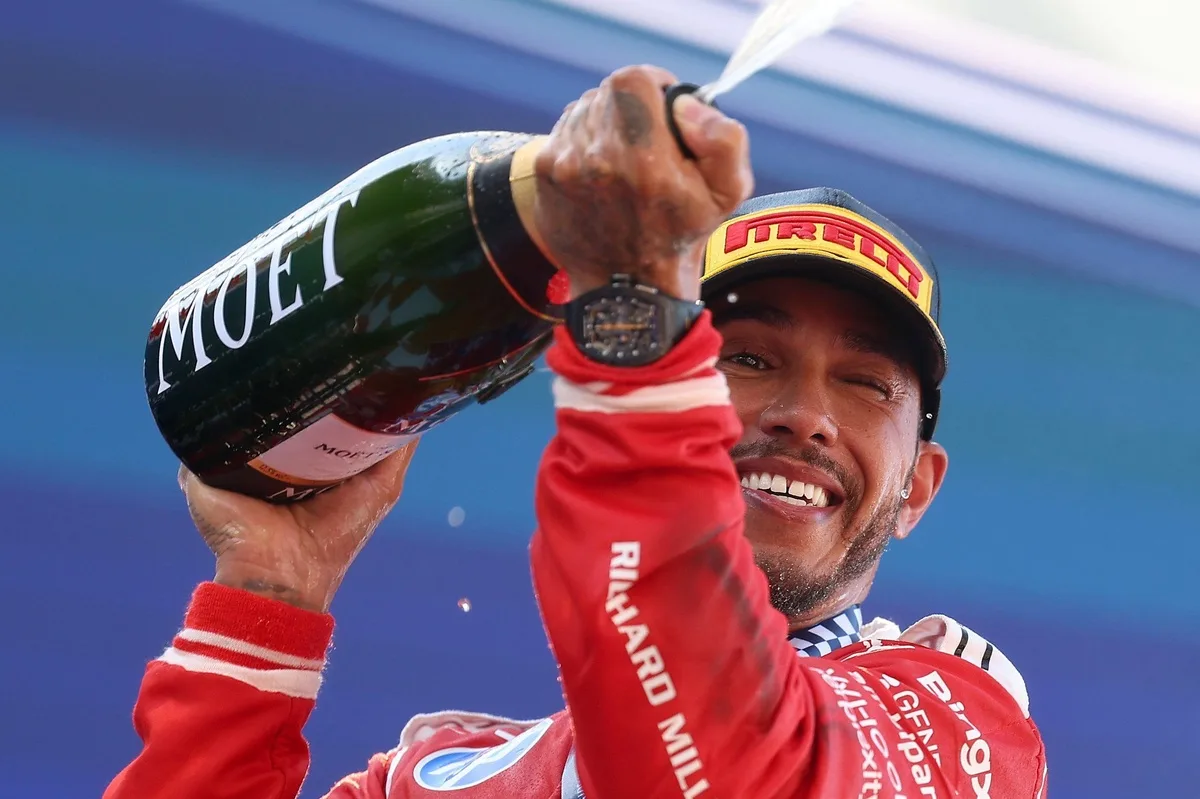 Hamilton agradece a sus fans por el apoyo en su regreso a la victoria