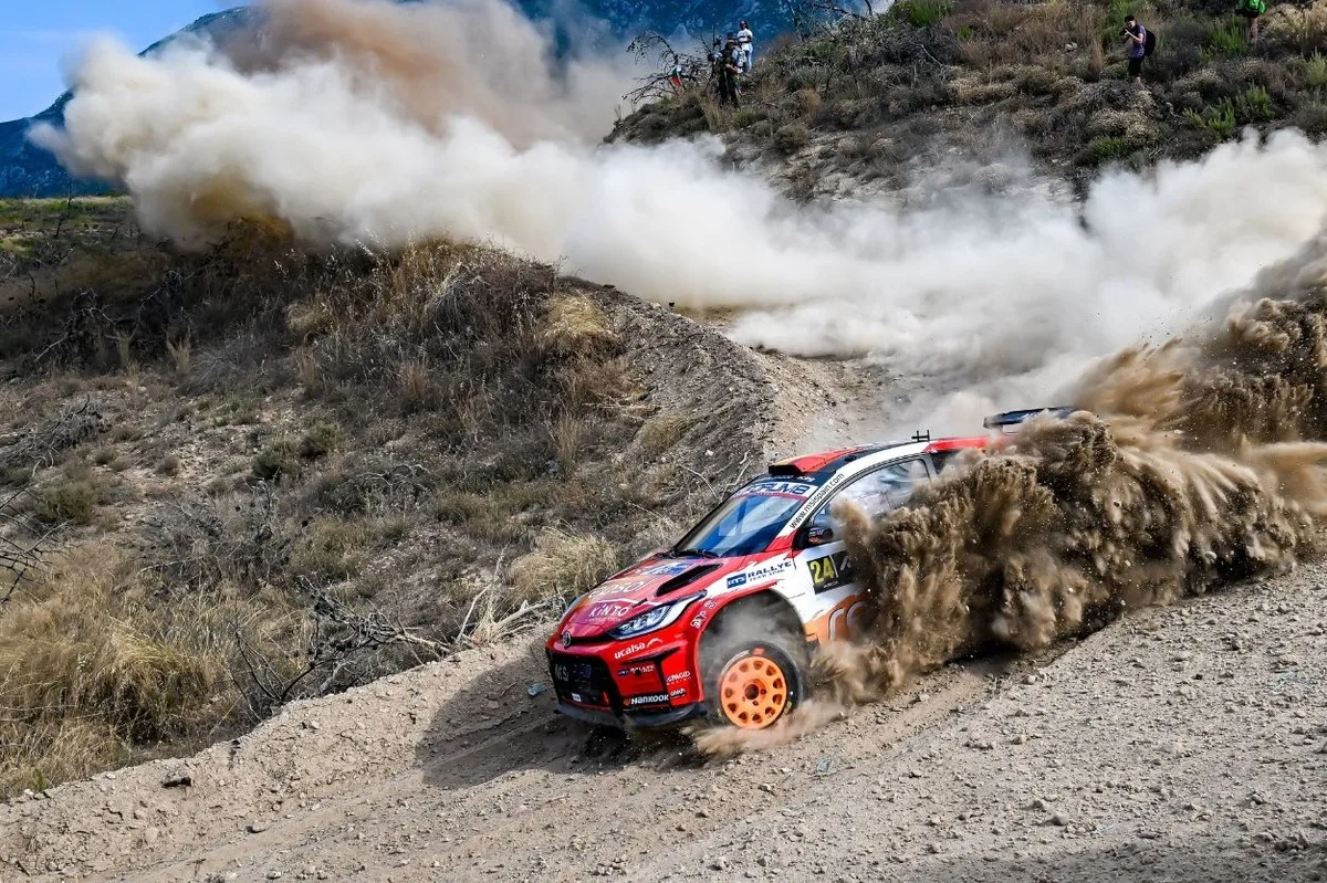 Rally Acrópolis: FIA investiga incidente con roca que dañó vehículo