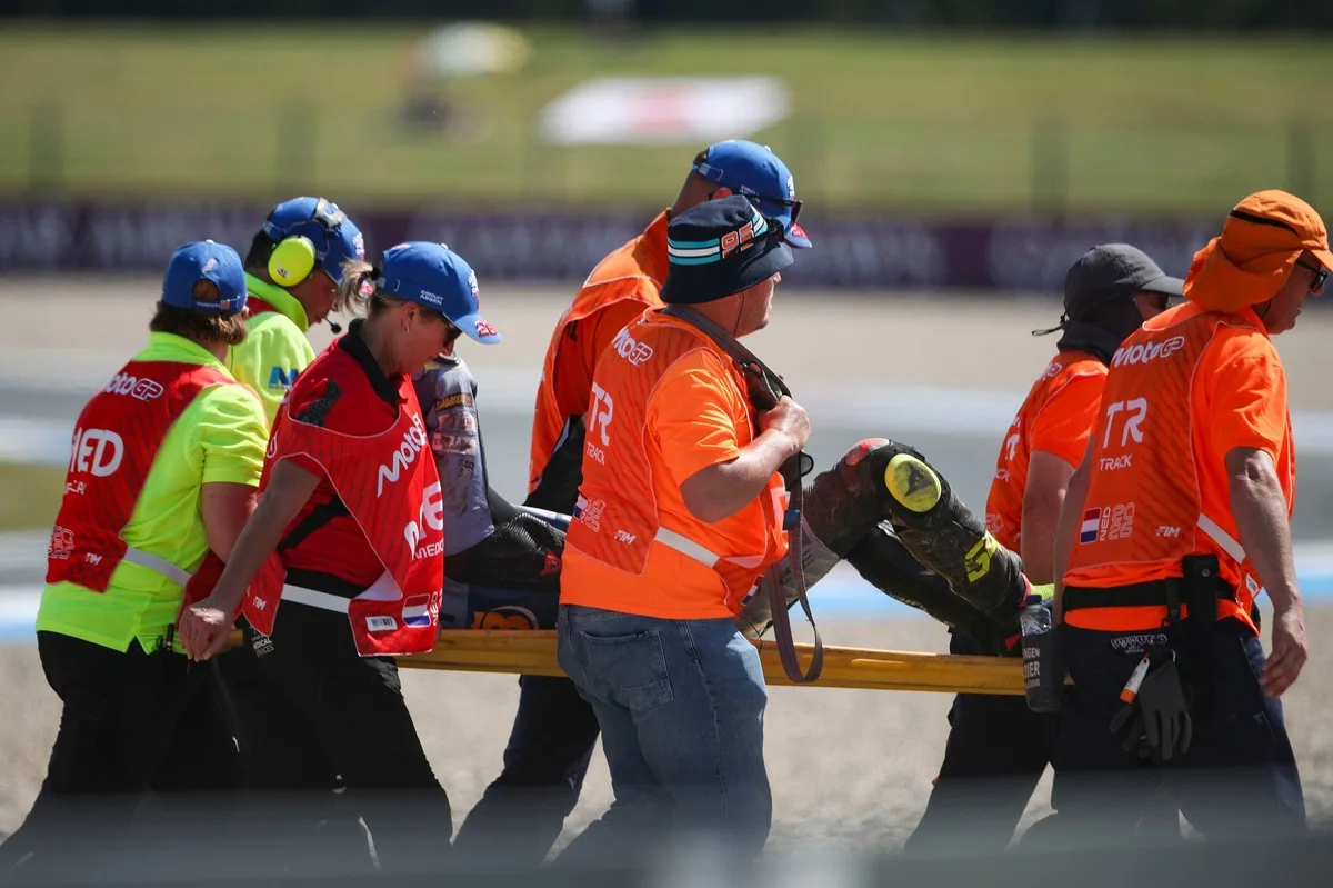 Aldeguer se pierde el GP de Assen por fractura vertebral tras accidente en práctica