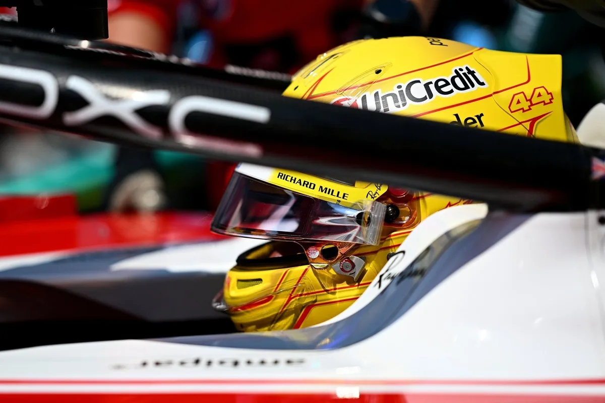 Hamilton reconoce el desafío de Ferrari para competir con Mercedes en 2026