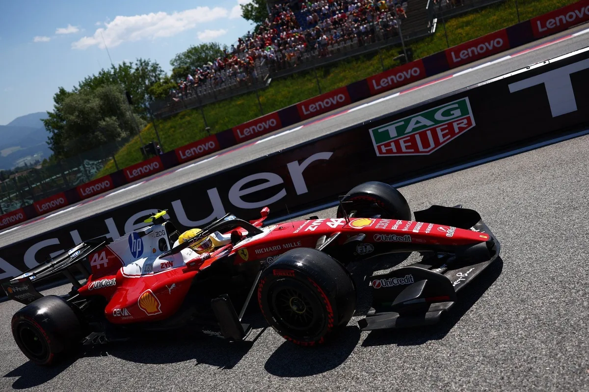 Mercedes cuestiona el ritmo de mejoras de Ferrari en la F1 actual