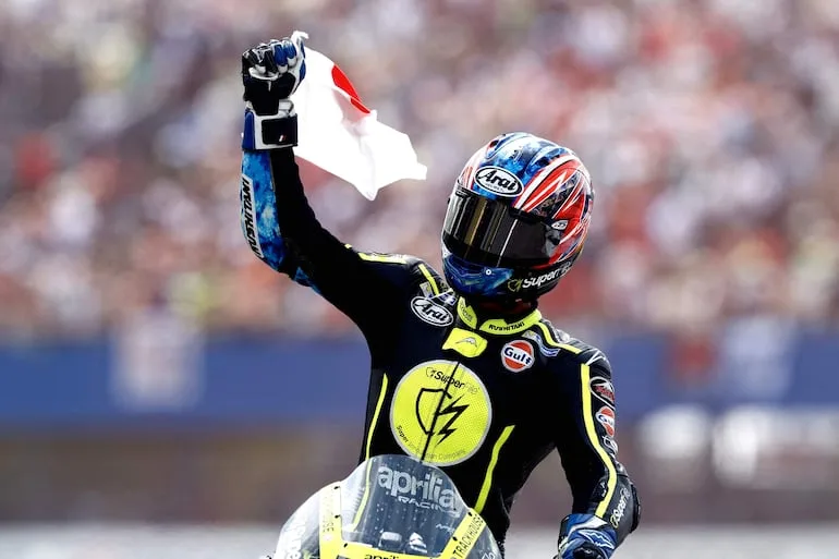 Ogura rompe sequía japonesa en MotoGP tras 22 años de espera