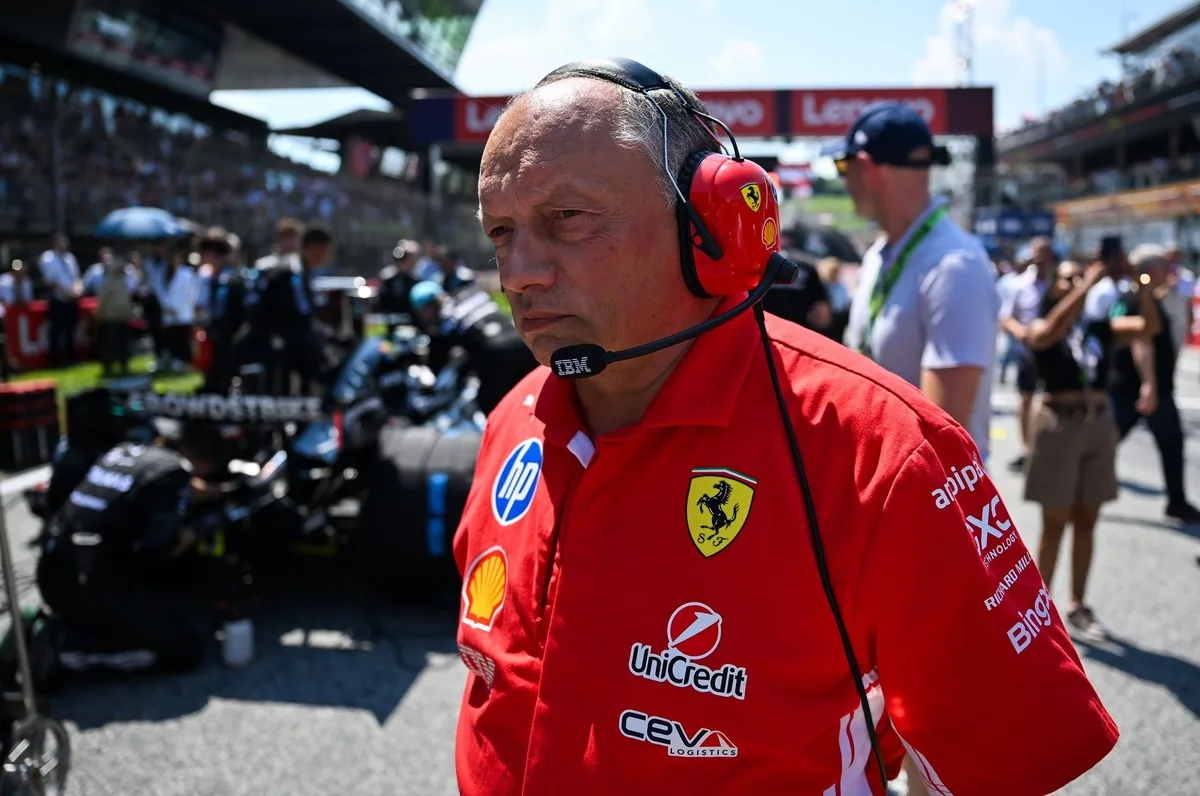 Vasseur responde con dureza a críticas de Wolff sobre mejoras de Ferrari