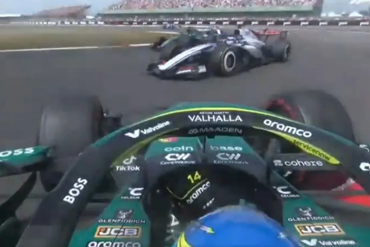 Incidente entre Pérez y Alonso en la carrera sprint de Silverstone