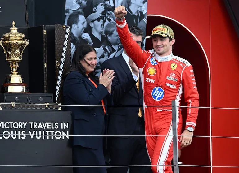 Leclerc domina Silverstone y se lleva la victoria en el GP de Gran Bretaña