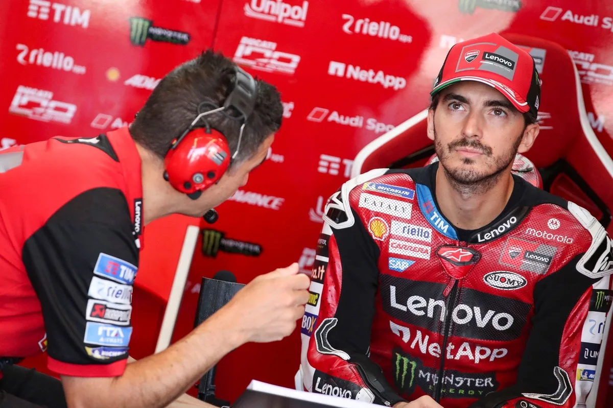 Problemas técnicos le cuestan puntos cruciales a Bagnaia en la lucha por el título