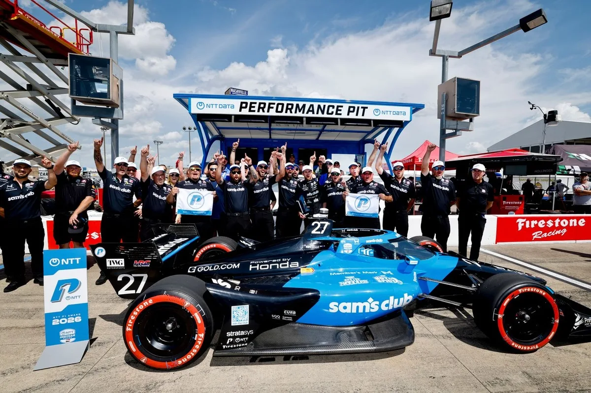 Kyle Kirkwood domina las clasificaciones en Nashville y logra su primera pole de 2024