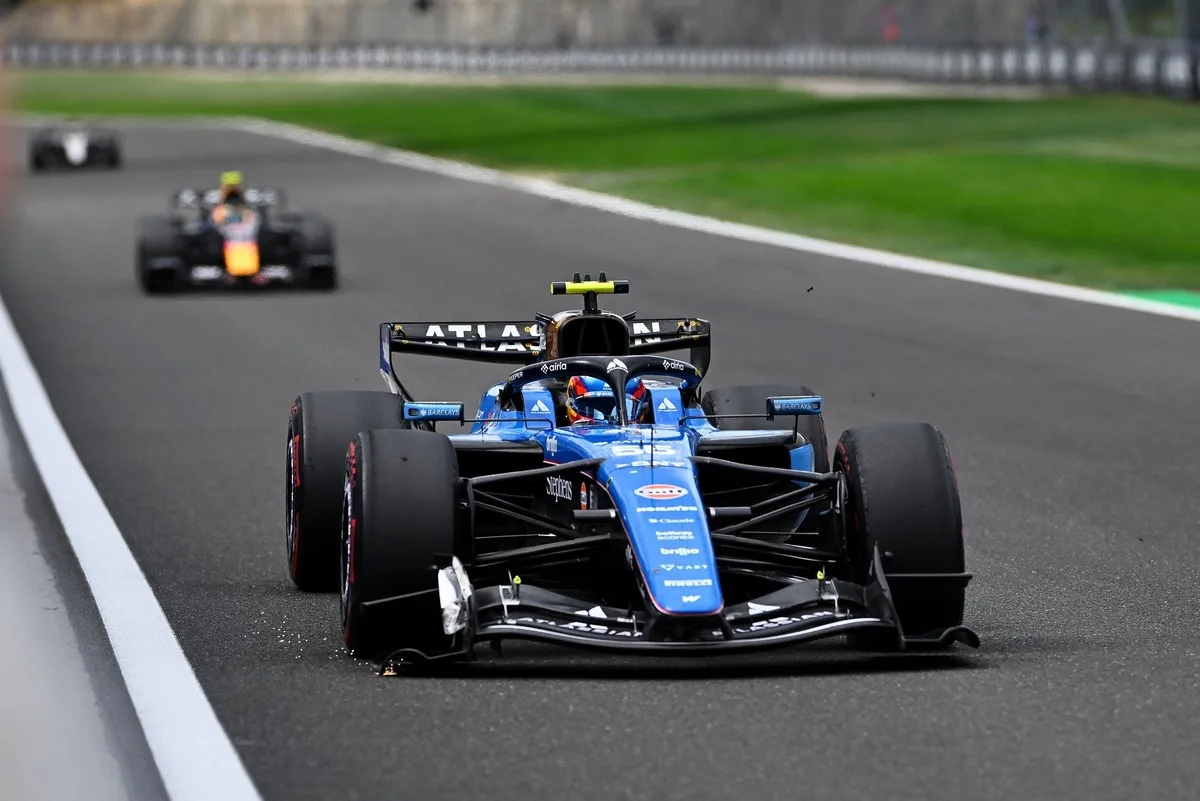 Sainz analiza su desempeño en Bélgica pese a abandonar la lucha por puntos