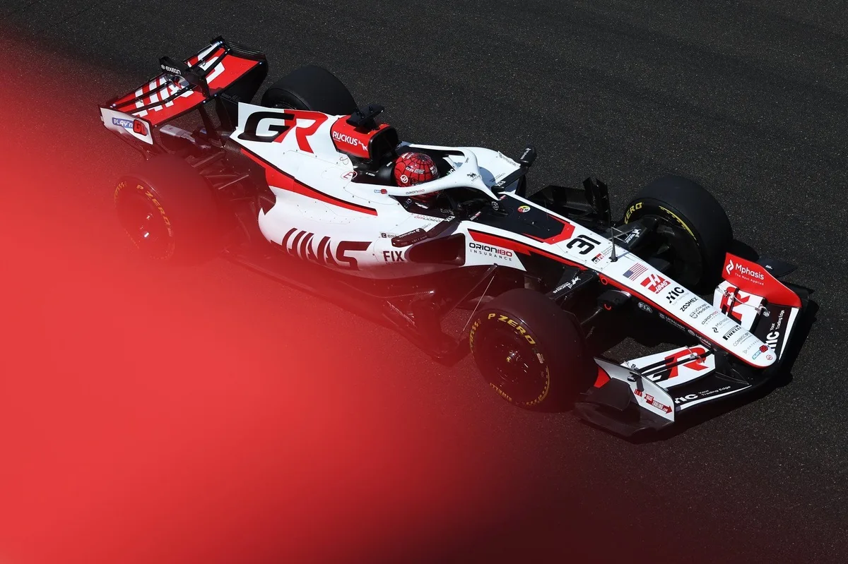 Haas enfrenta dilema con Ocon: inconsistencia del auto complica evaluación