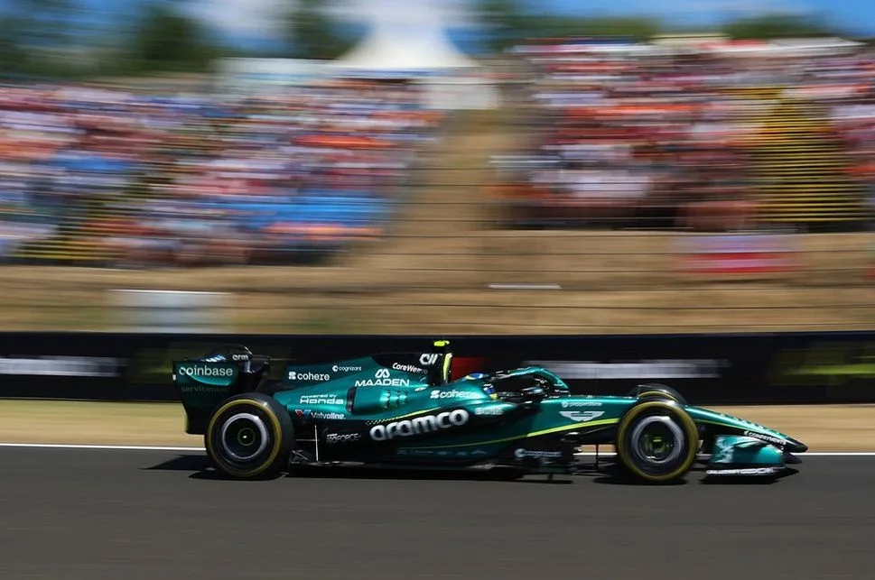 Alonso logra avance importante para Aston Martin en el GP de Hungría