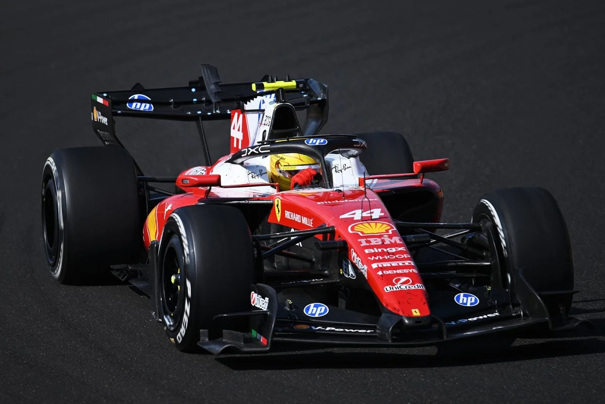 Hamilton lamenta oportunidad perdida en Hungría tras esperado desempeño de Ferrari