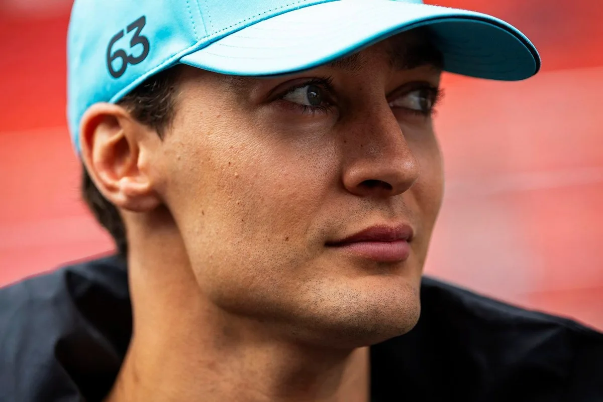 Mercedes reconoce fallo técnico en salida del GP de Hungría de Russell
