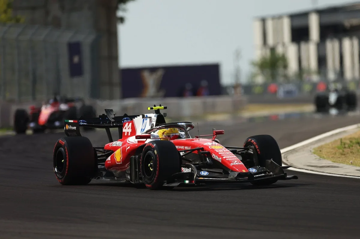 Polémica en la F1: Hamilton recibe penalización por exceder límite de velocidad en boxes