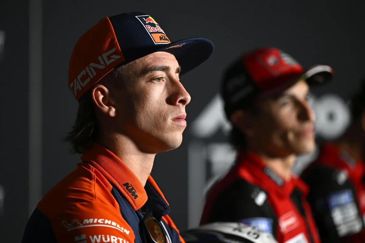 Ducati oficializa su dupla española para 2027 con Márquez y Acosta