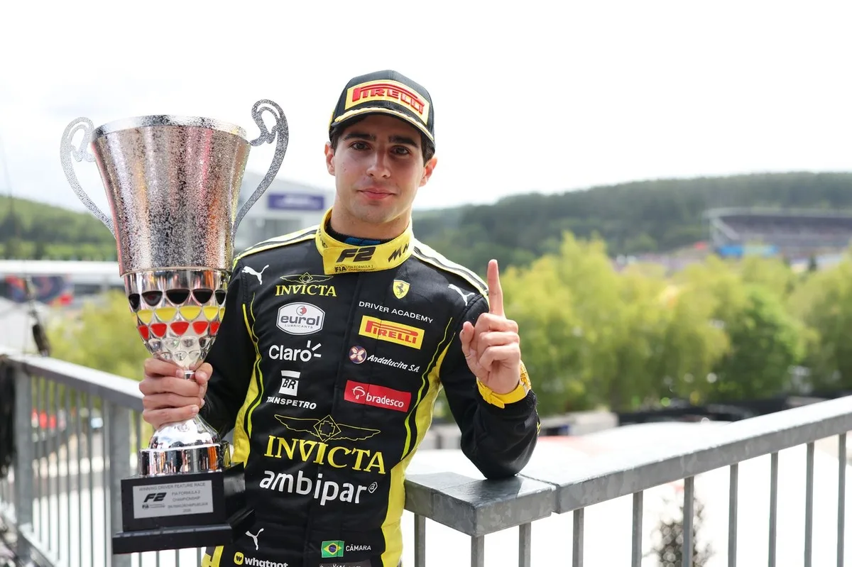 Cadillac busca nuevo piloto para 2027: Rafael Cámara en la mira