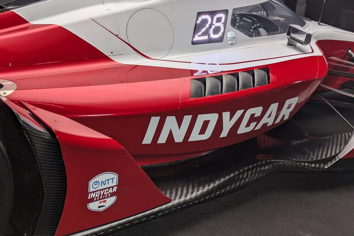IndyCar revoluciona el automovilismo con el nuevo chasis IR-28