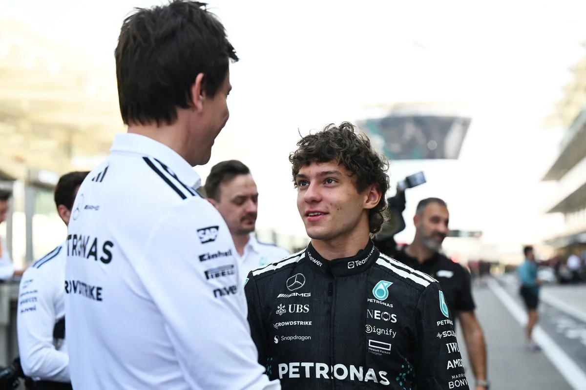 Antonelli revela cómo Mercedes le aseguró su futuro en F1 antes de su debut