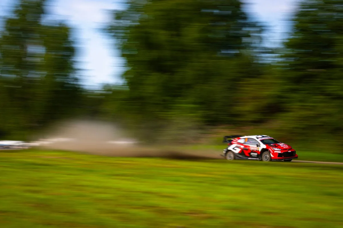 Pajari lidera el Rally de Finlandia y se acerca a su segundo triunfo consecutivo