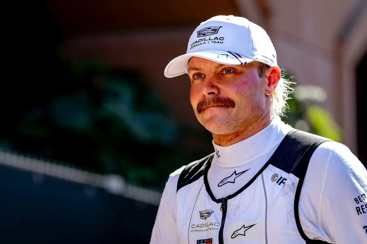 Bottas brilla en ciclismo de ruta durante el receso de Fórmula 1