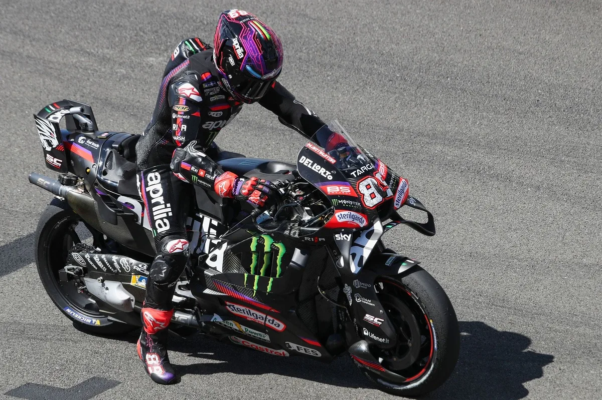 Martín domina en Silverstone y logra la pole position con nuevo récord