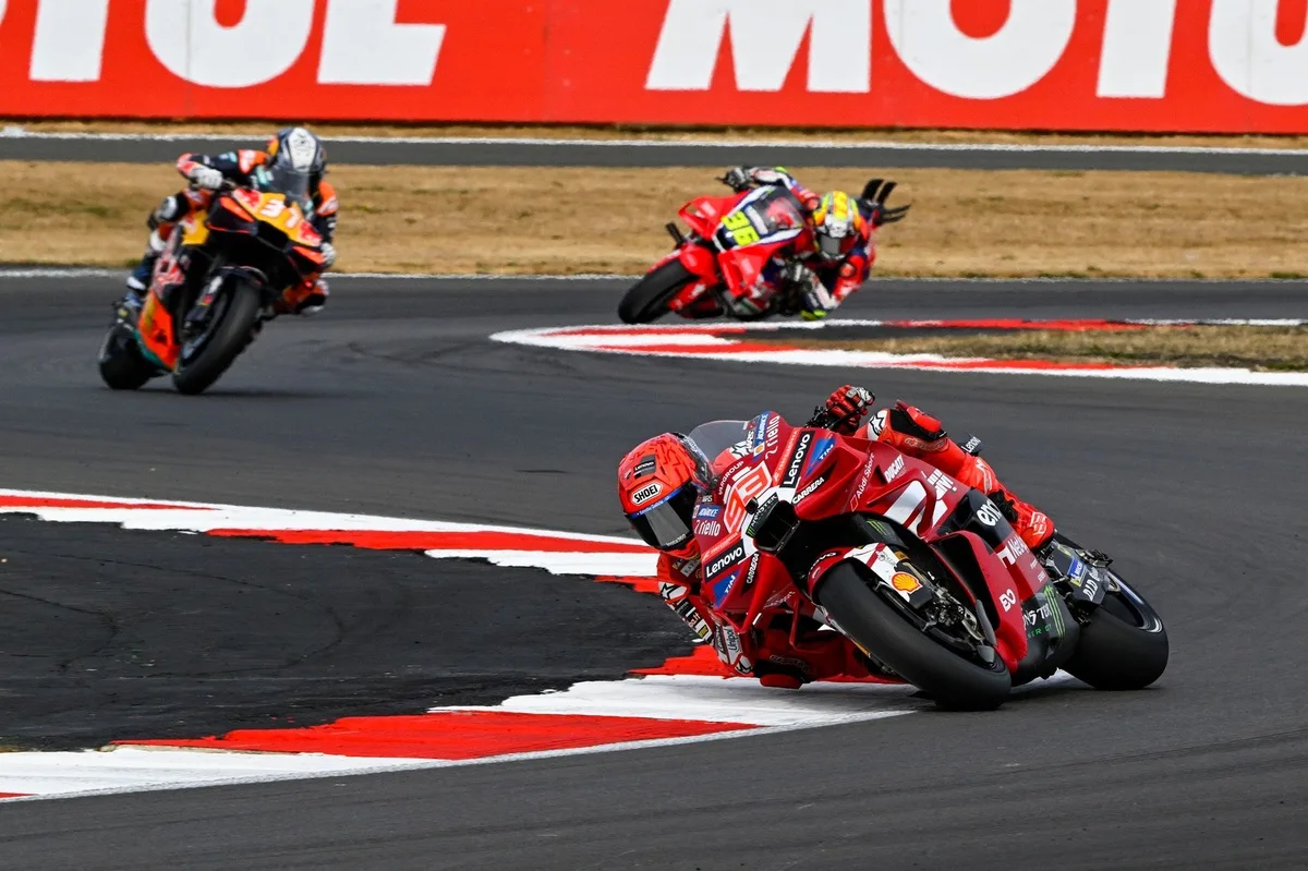 Márquez sin respuestas ante caída de rendimiento en la carrera sprint de Silverstone