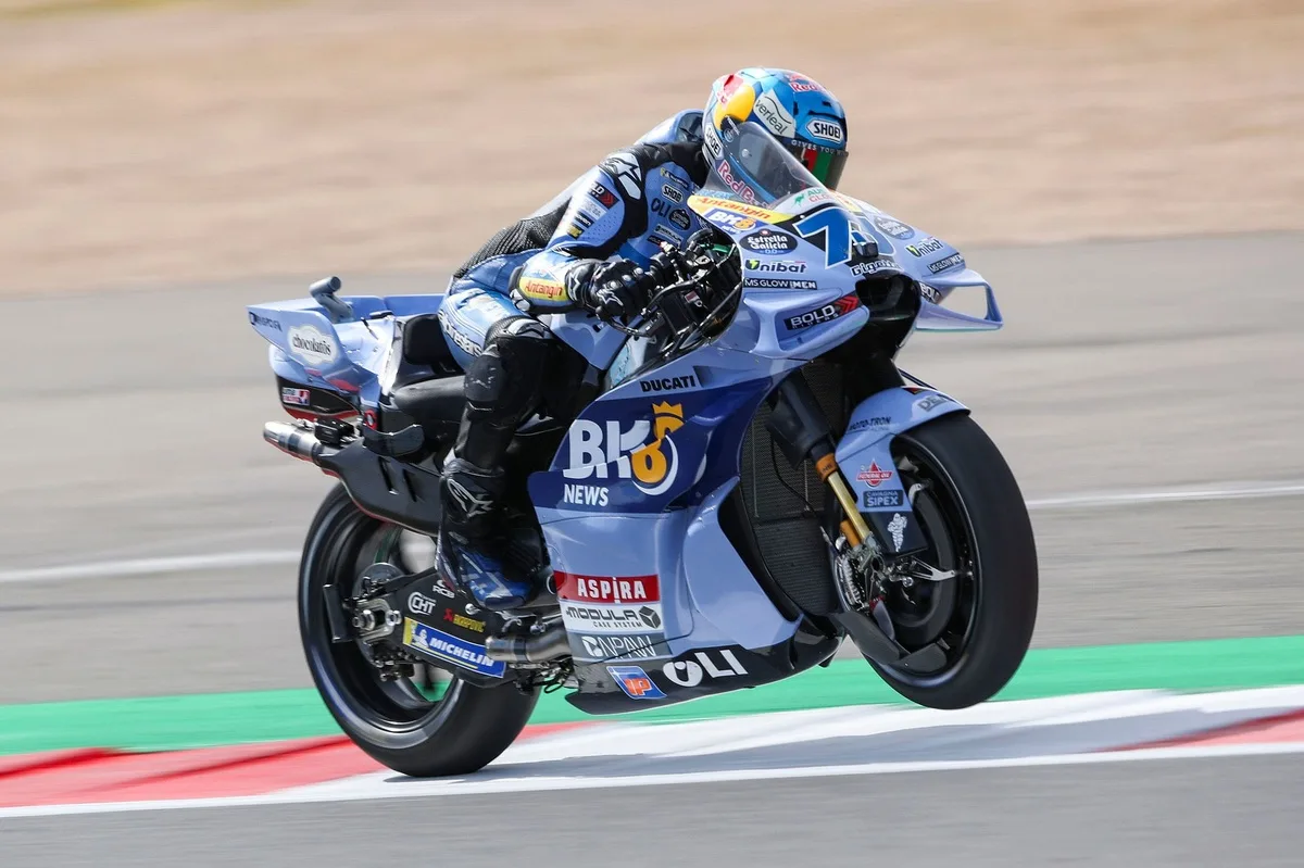 Alex Márquez domina el calentamiento previo al GP de Gran Bretaña