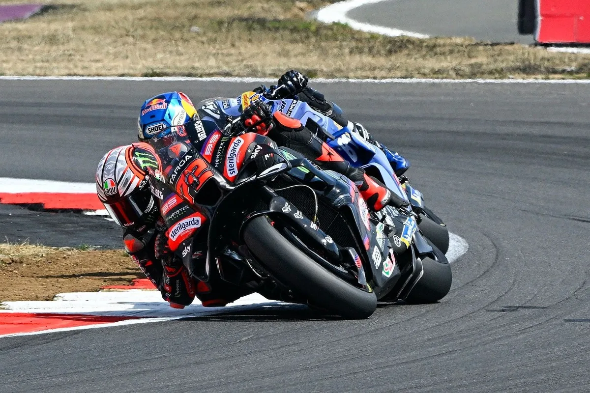 Bezzecchi demuestra su velocidad en Silverstone pese a lesiones