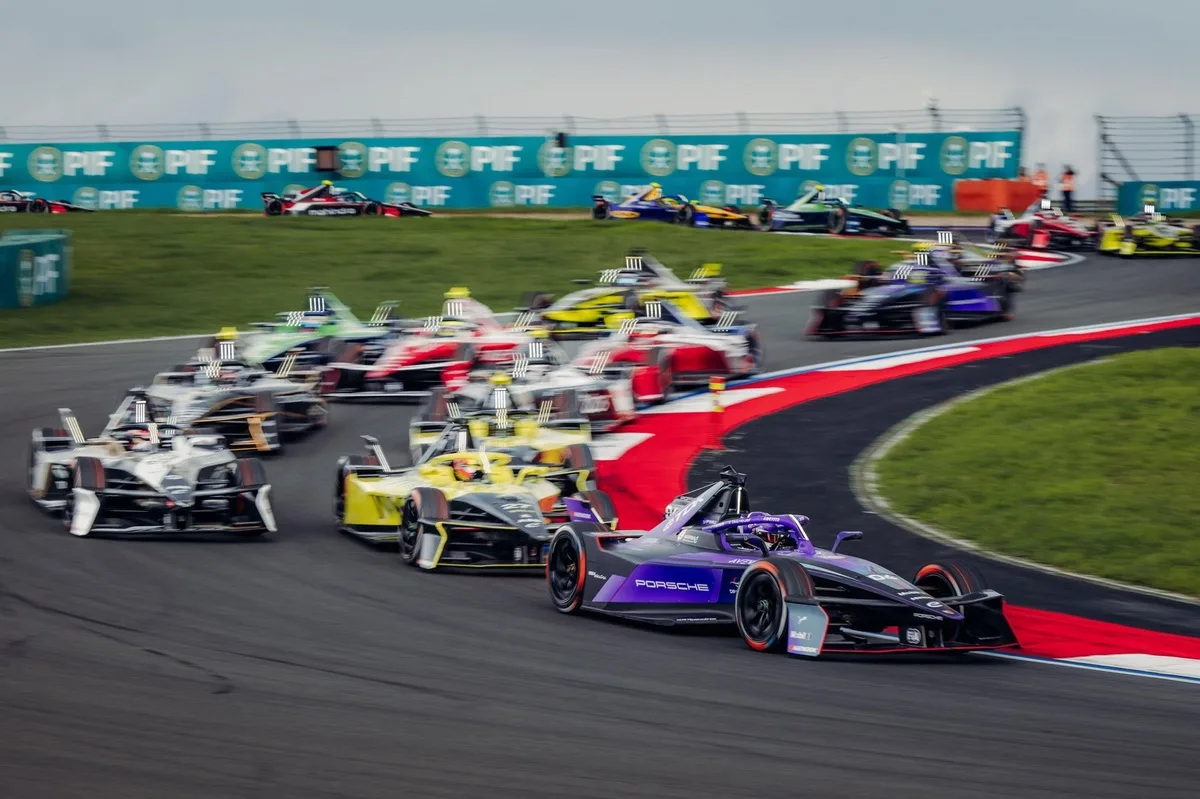 Fórmula E: nueve pilotos luchan por el título en la final de Londres