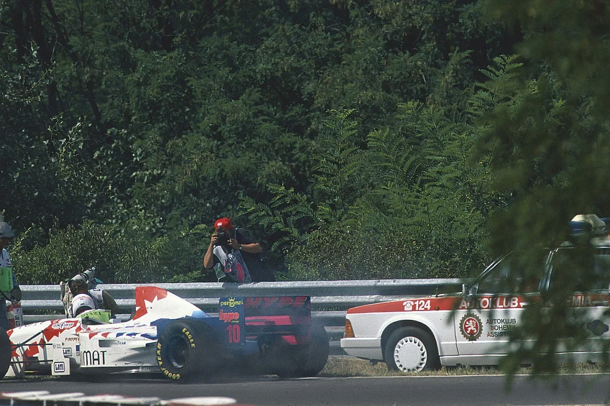 La historia más insólita de la F1: el piloto atropellado dos veces por seguridad