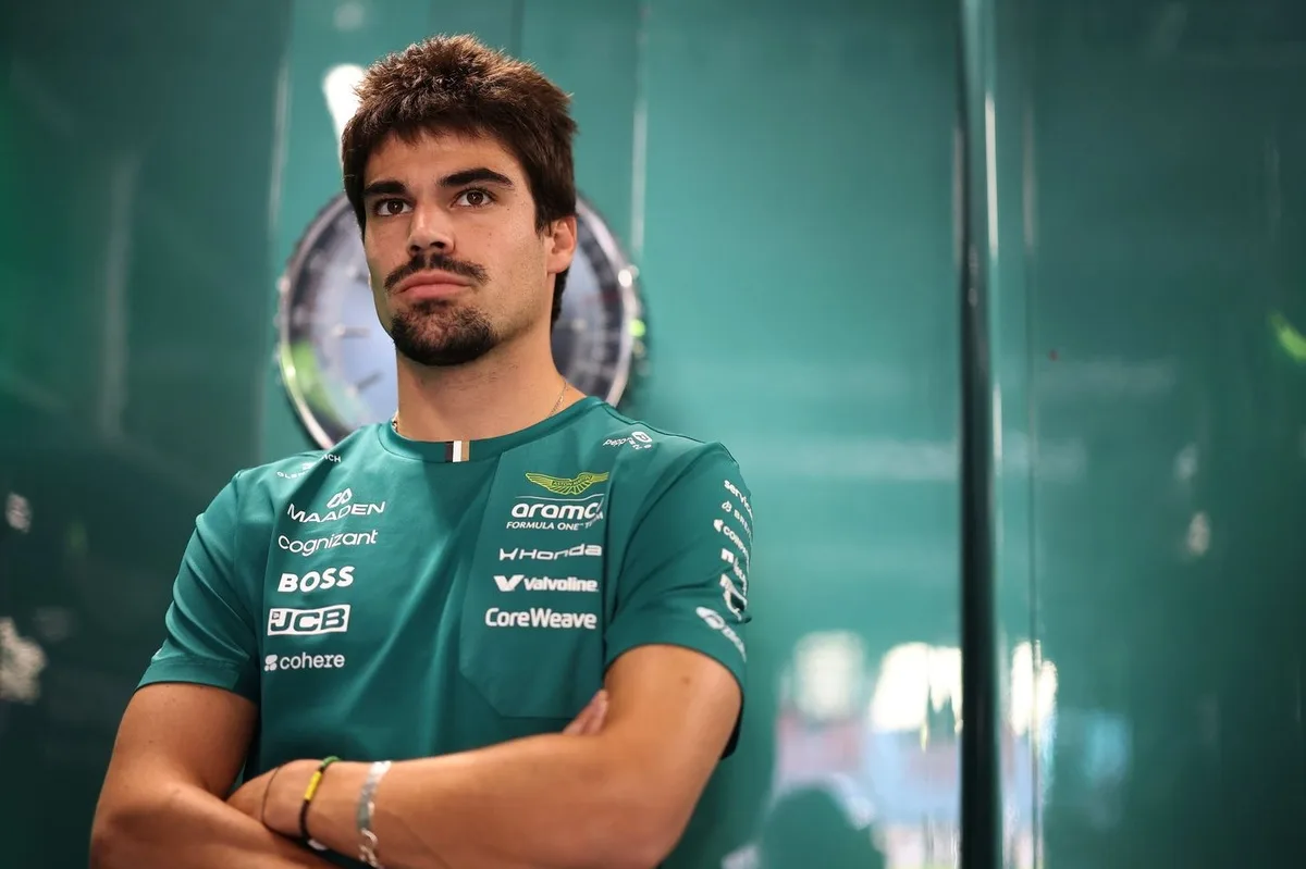 Alonso evalúa su futuro en Aston Martin según desempeño del equipo