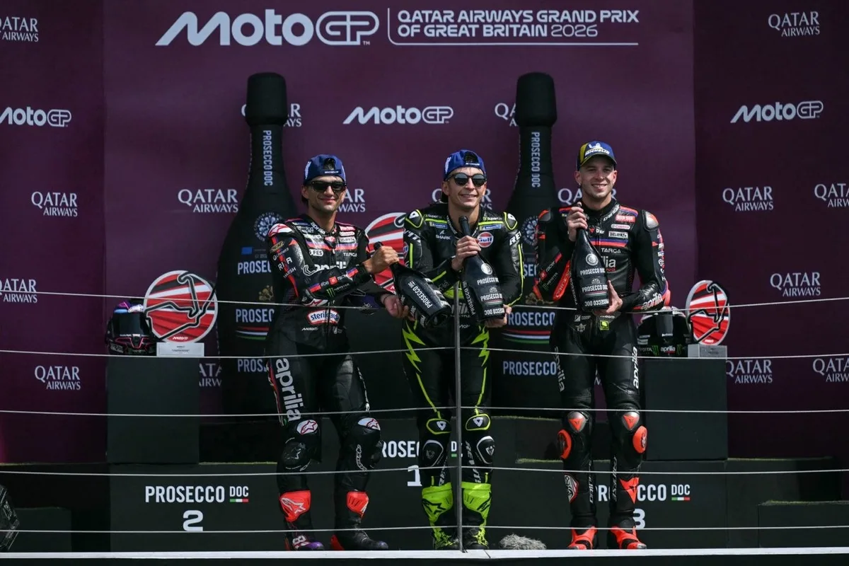Aprilia domina en Silverstone: una victoria que no debe subirse a la cabeza