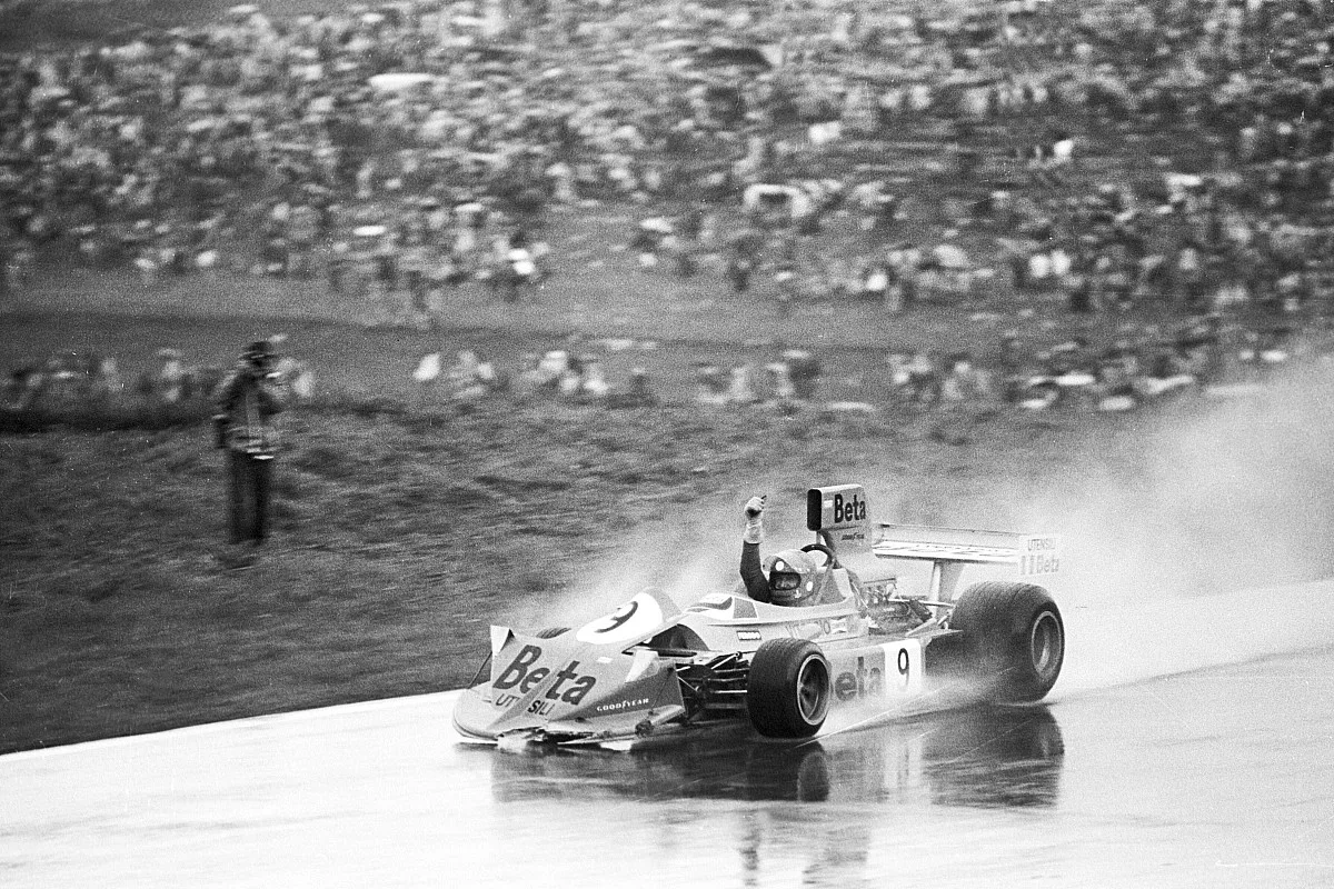 Momentos insólitos en la F1: cuando la lluvia convierte victorias en accidentes