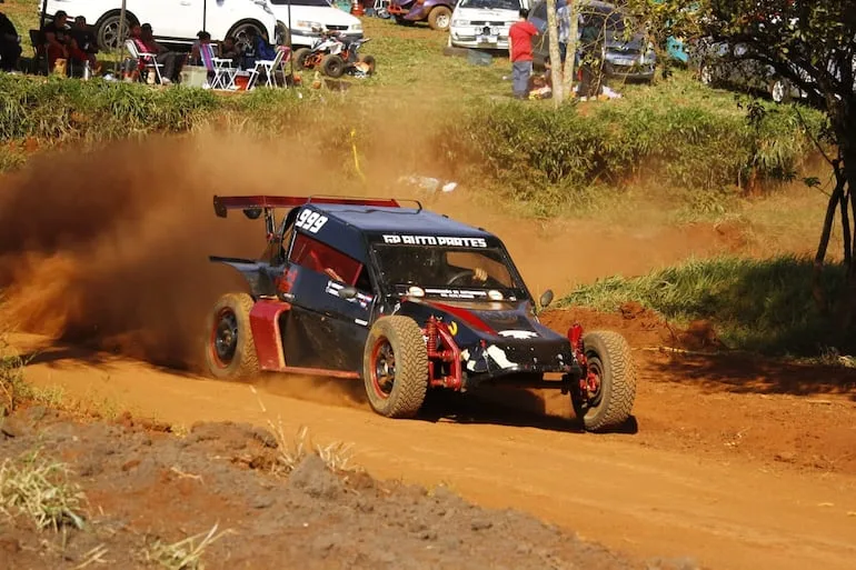Autocross en Alto Paraná: Emoción y velocidad en la sexta fecha de la Copa AAAP