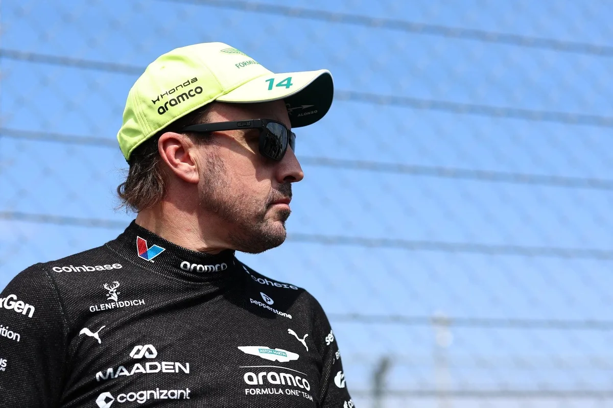 Aston Martin espera respuesta de Alonso para definir su futuro en F1 2027