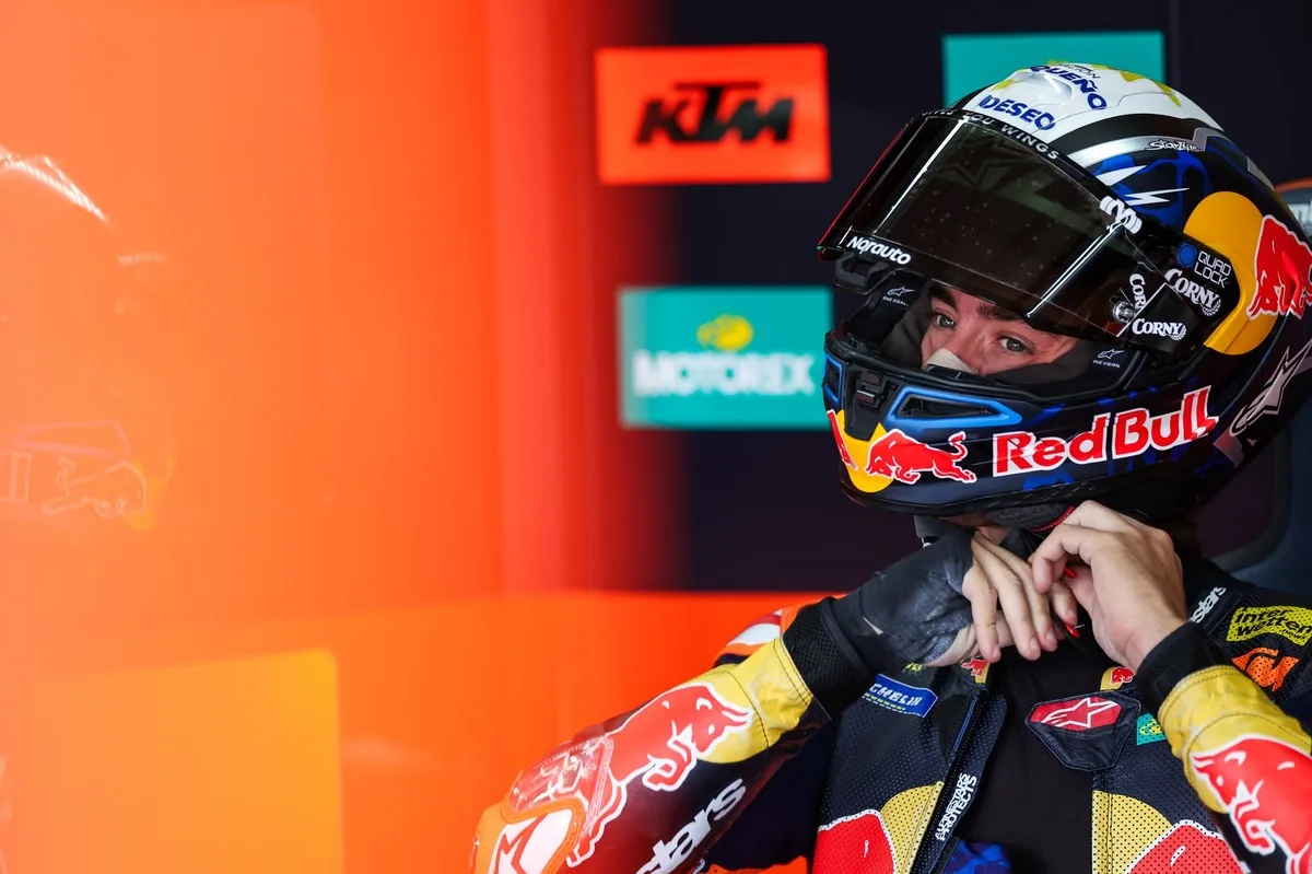 Acosta reconoce la brecha: KTM lucha por competir con Aprilia y Ducati