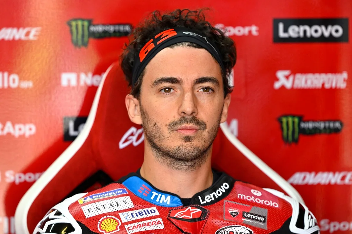 Bagnaia explica su salida del box: "La frustración te hace decir cosas que no piensas"