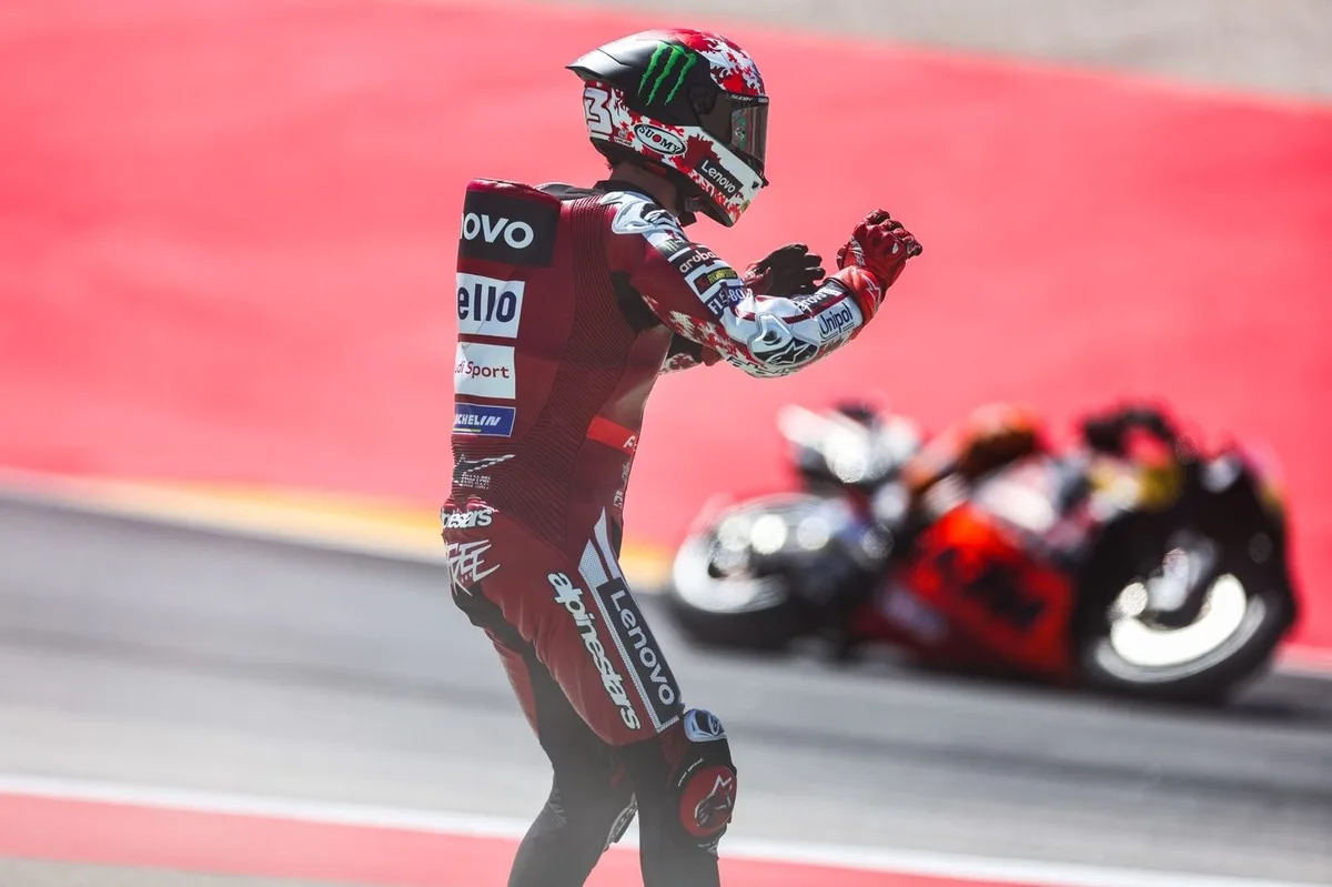 Bagnaia atraviesa su peor momento: cero puntos en Aragón mientras Márquez resurge