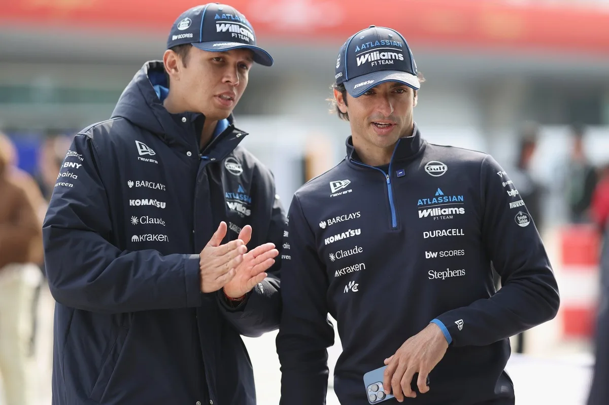 Albon explica la estrategia de transparencia entre pilotos en Williams