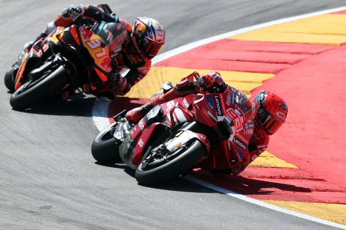 Márquez se impone en Aragón y refuerza su lucha por el título de MotoGP